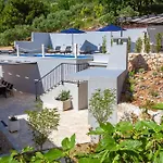 וילה Rustic Nina - Dalmatian Stone Mansion