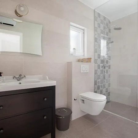 Villa Rustic Nina - Dalmatian Stone Mansion *