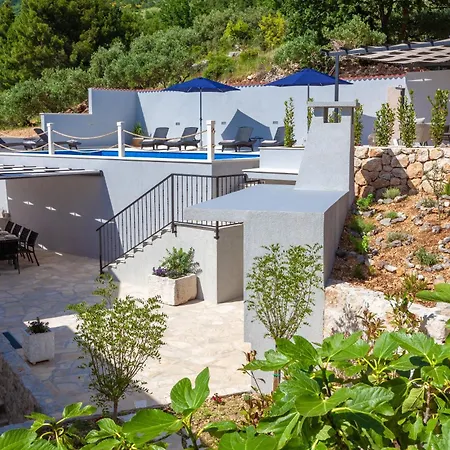 Villa Rustic Nina - Dalmatian Stone Mansion