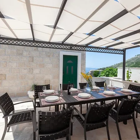 Villa Rustic Nina - Dalmatian Stone Mansion Tucepi