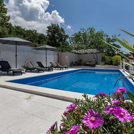 Rustic Nina - Dalmatian Stone Mansion * Tučepi