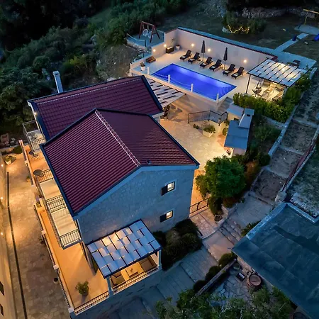 Villa Rustic Nina - Dalmatian Stone Mansion
