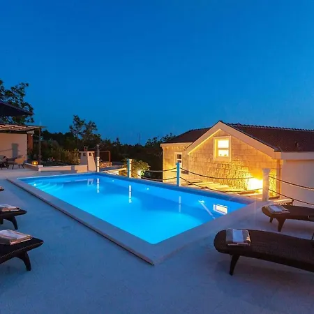 Villa Rustic Nina - Dalmatian Stone Mansion *