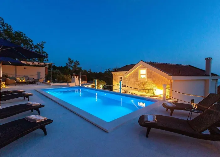 빌라 Rustic Nina - Dalmatian Stone Mansion *